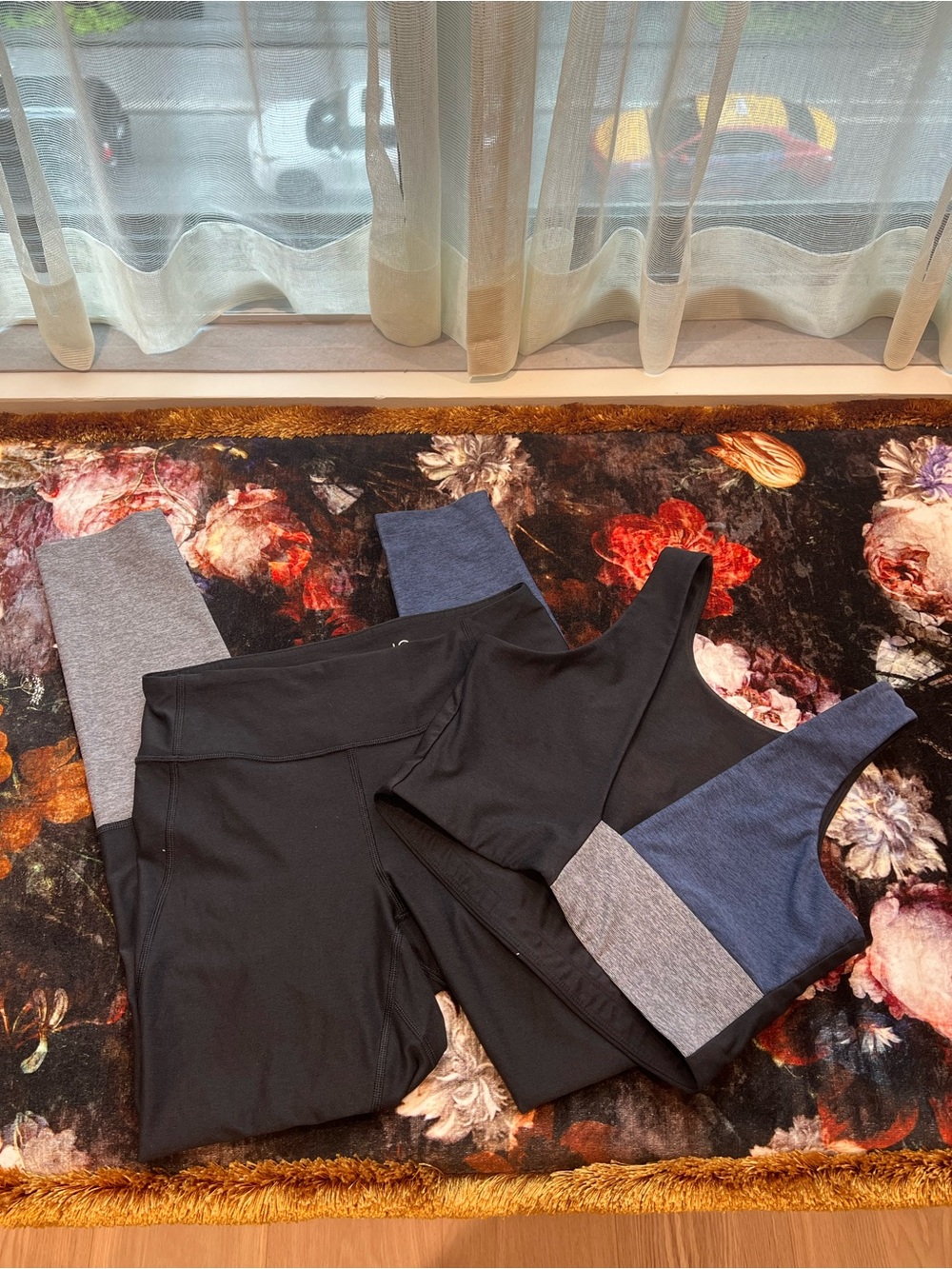 Outdoor Voices Colorblock Active Leggings and Cropped Tank Set in Black & Blue